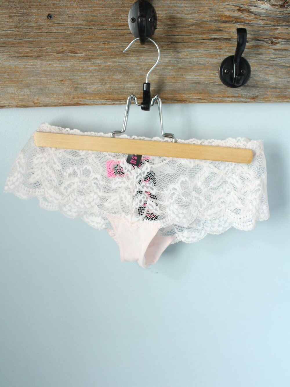 La Senza Size L Creamy Pink Brazilian  Pantie